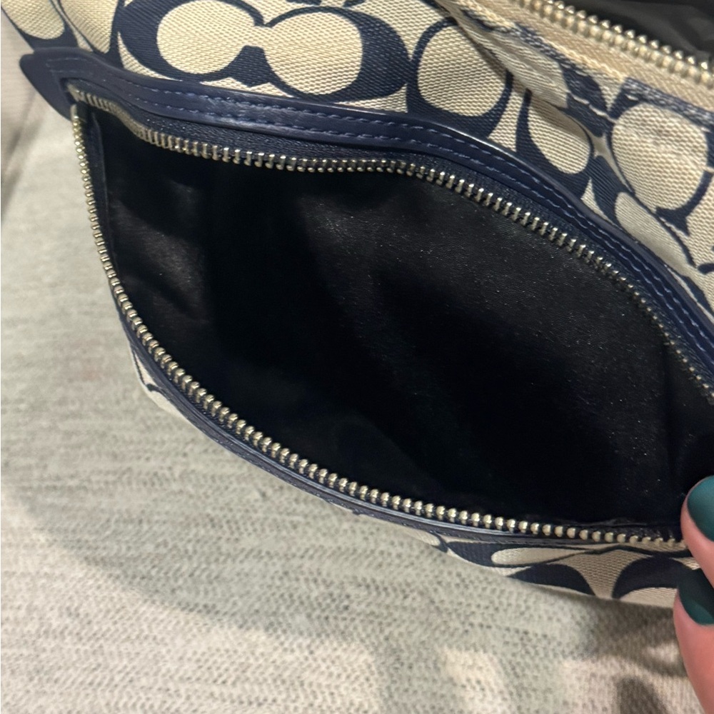 Coach Canvas Shoulder Bag in Navy and Beige - Picture 7 of 10